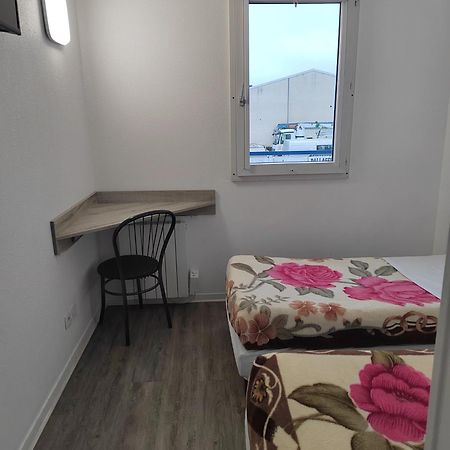 Alpha Hotel Bouafle Kültér fotó