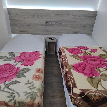 Alpha Hotel Bouafle Kültér fotó