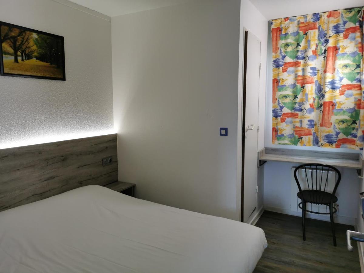 Alpha Hotel Bouafle Kültér fotó