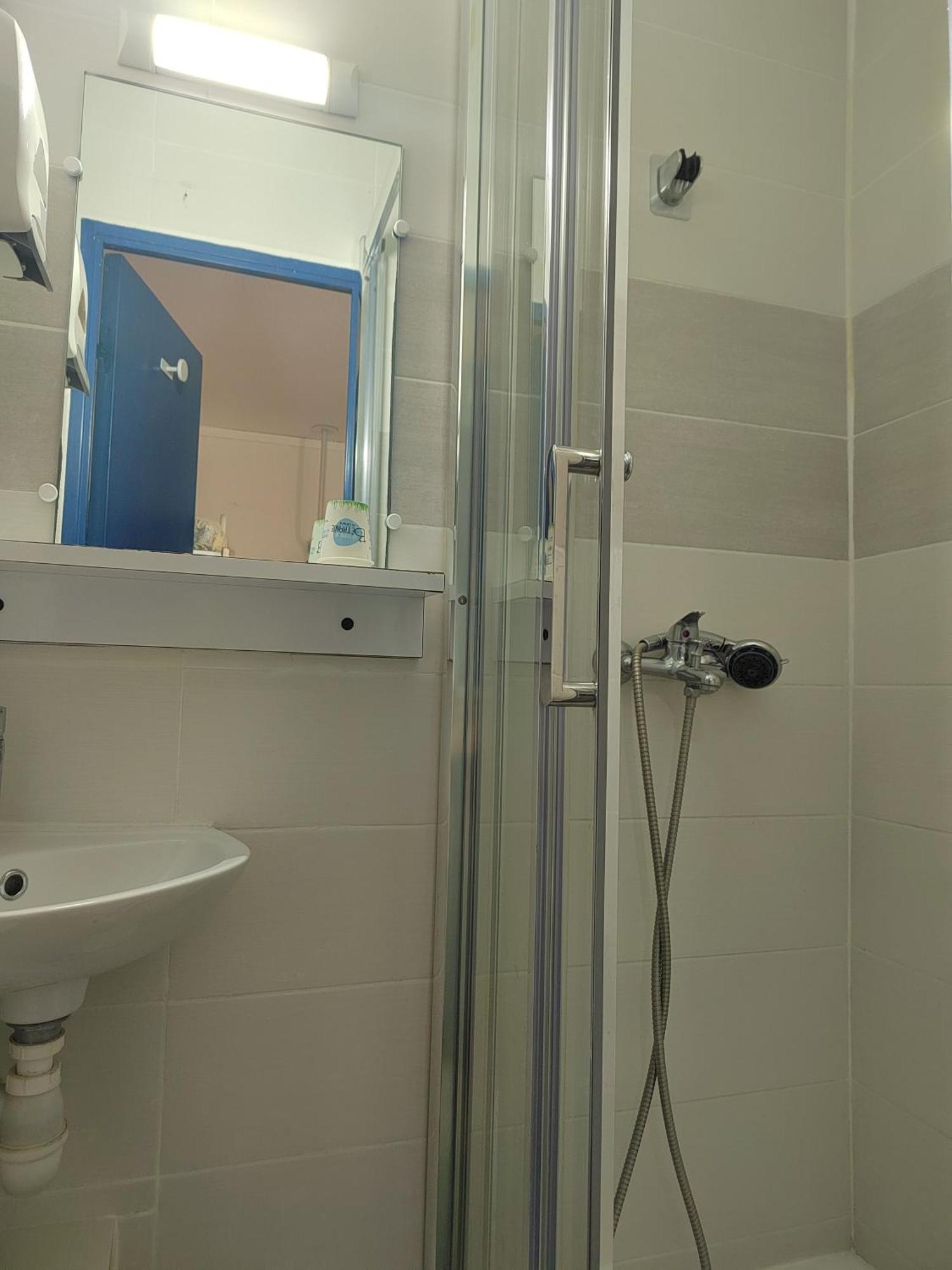 Alpha Hotel Bouafle Kültér fotó